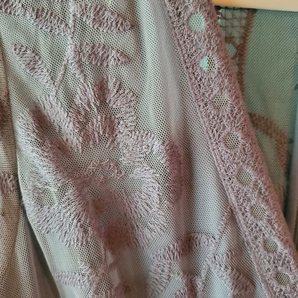 Formal dress - Picture 3 of 4
